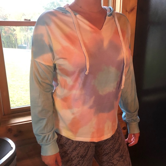 Last One!! small tie dye hoodie sweatshirt v neck - Picture 10 of 10